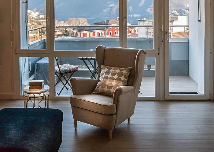 Apartman Lakeview Panorama Penthouse With Washer & Dryer