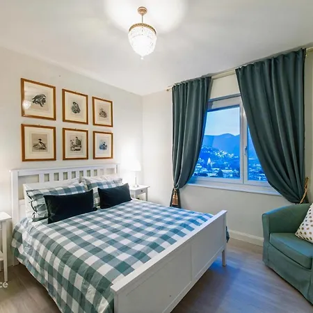 Lakeview Panorama Penthouse With Washer & Dryer 아파트 *