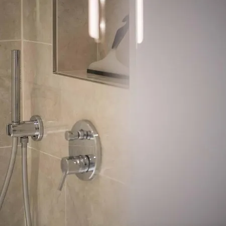 아파트 Lakeview Panorama Penthouse With Washer & Dryer *